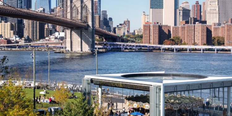 Brooklyn Bridge Park, Dumbo, Brooklyn, NYC